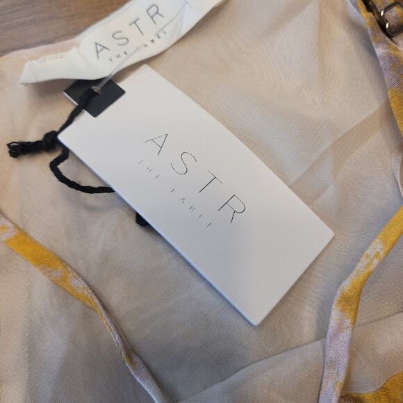 ✨ NWT ASTR The Label Women S Y2K Fairycore Boho Drape Cami Blouse Whimsical - Picture 7 of 9